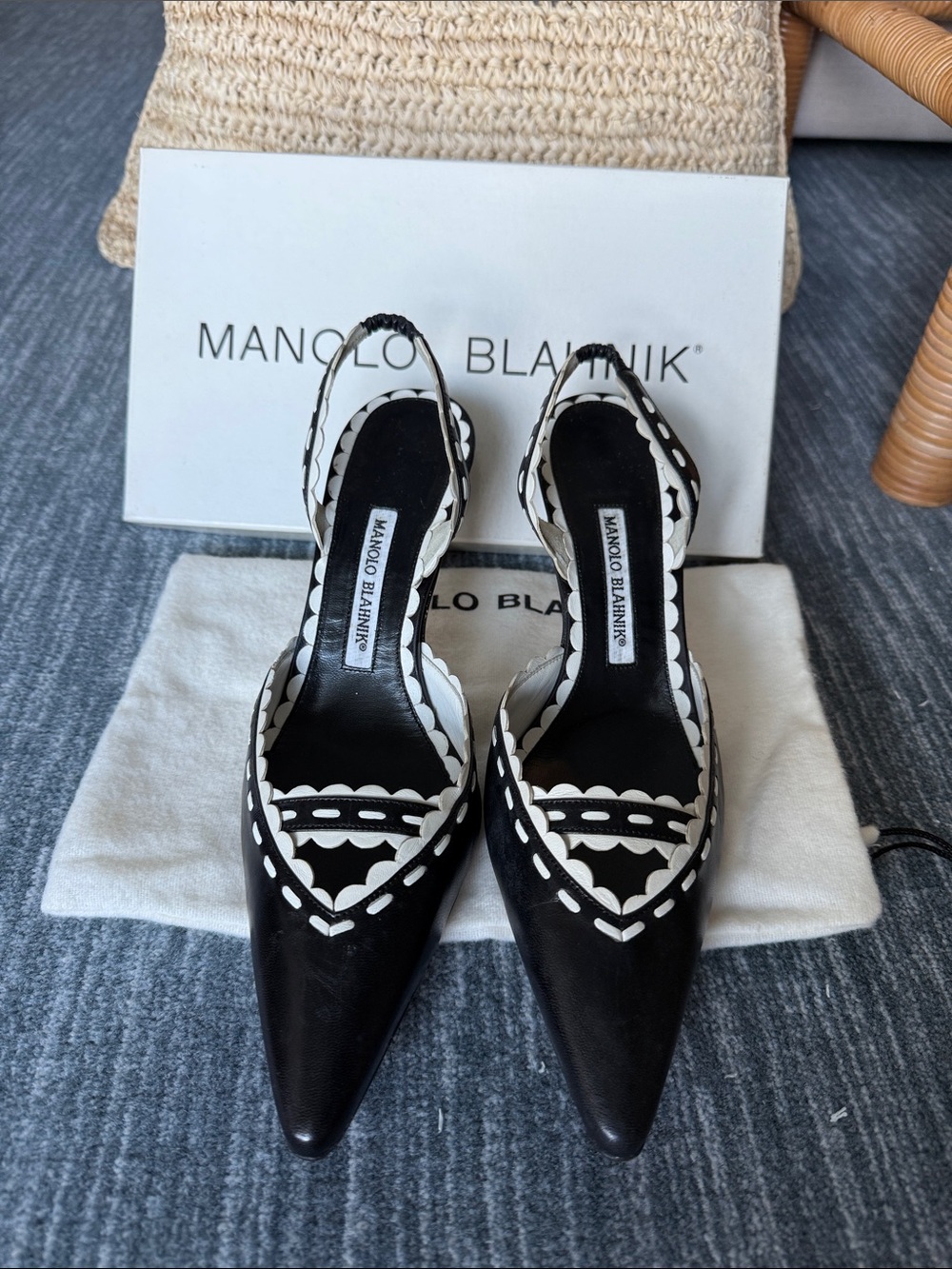 Manolo Blahnik Black & White Scalloped Pointed EU sz 39 1/2 Never worn.